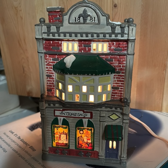 Department 56 Cobblestone Antique Store - Picture 3 of 3